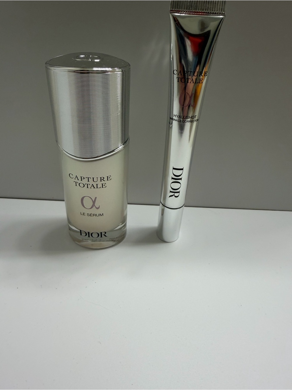 NWOB- Dior Capture Totale Serum & Corrector - Comes in Dior Cloth Pouch
